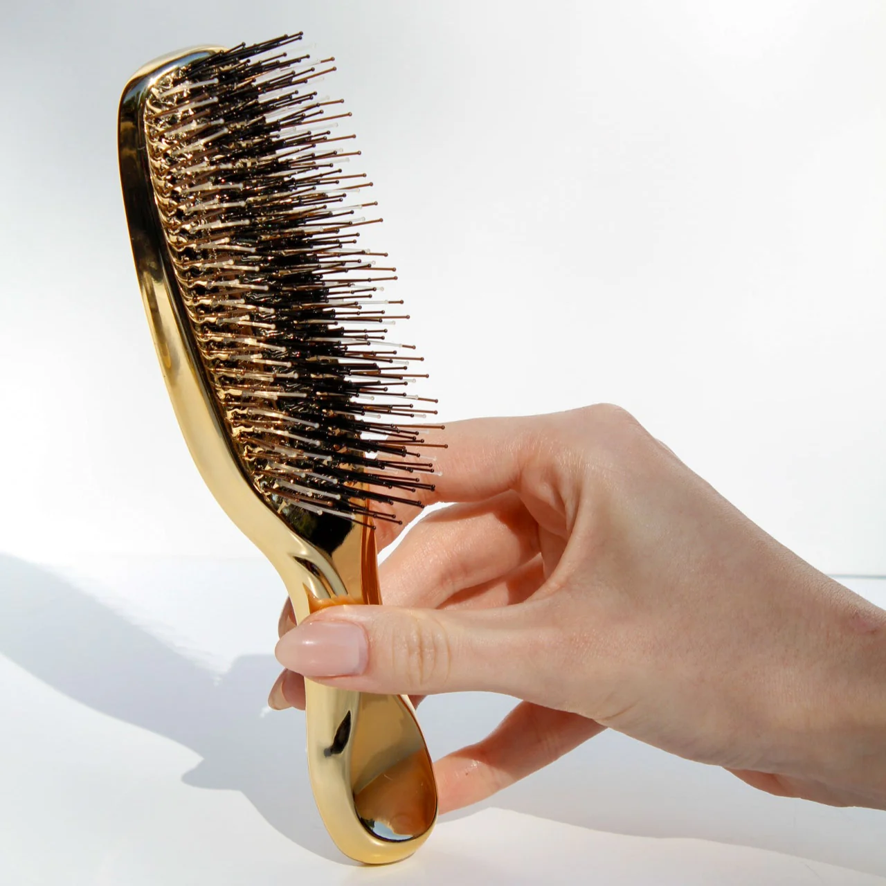 The Brush 3-In-1 Tool 2 The Brush 3-In-1 Tool