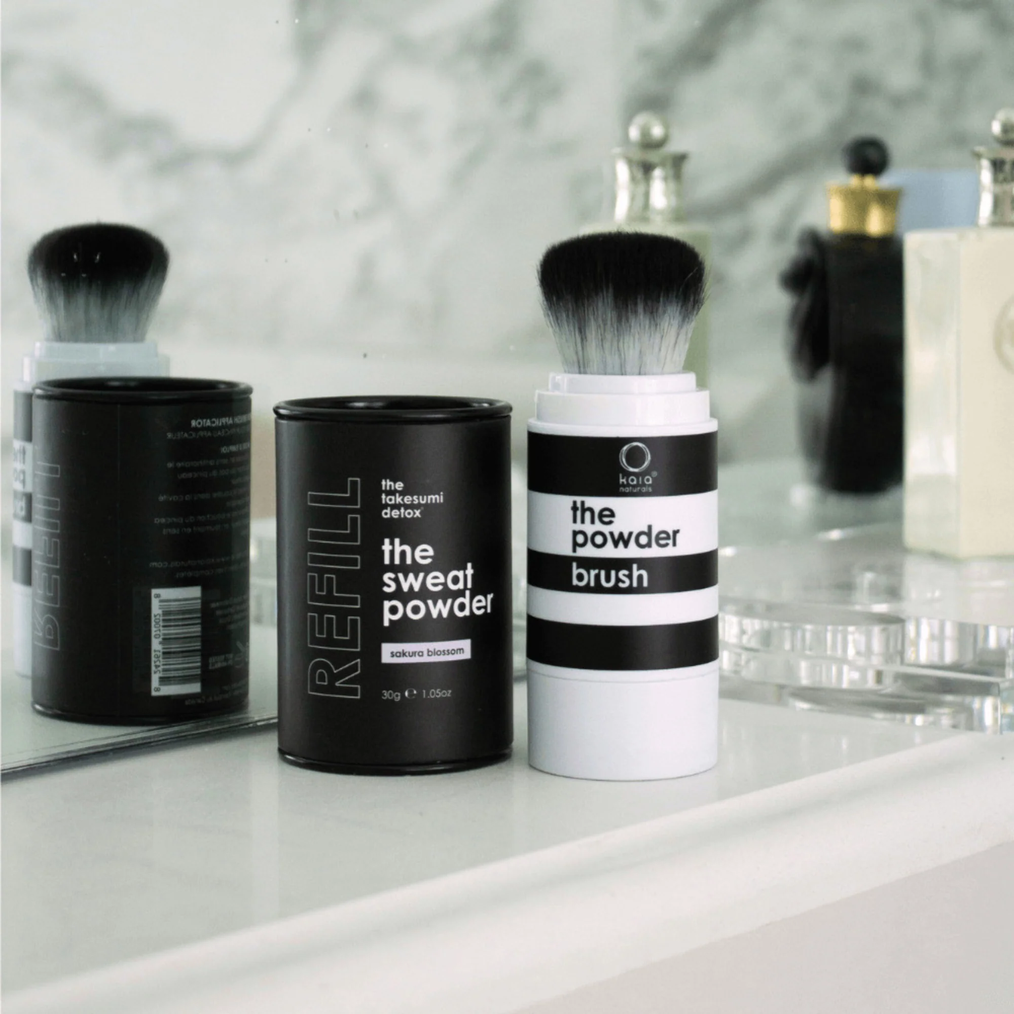 The Takesumi Detox The Sweat Powder Brush + Refill Set - Crisp Linen 3 The Takesumi Detox The Sweat Powder Brush + Refill Set - Crisp Linen
