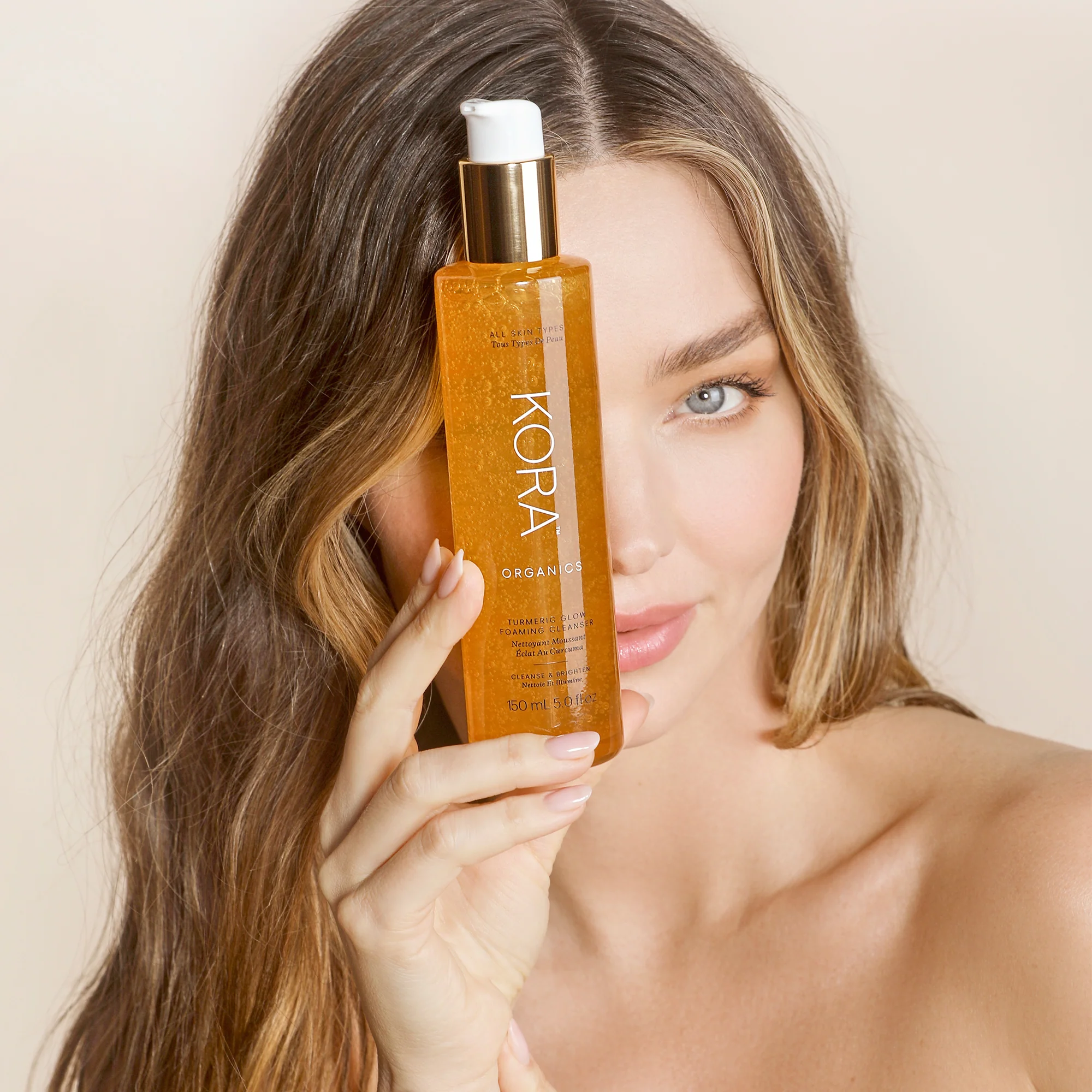Turmeric Glow Foaming Cleanser 7 Turmeric Glow Foaming Cleanser